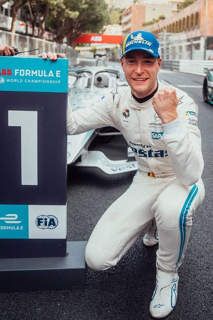 El 14 de agosto, Stoffel Vandoorne se consagró campeón de la Fórmula E en Seúl; el 30 de abril ganó su única carrera de la temporada, en Mónaco.