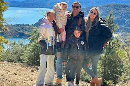 El 14 de diciembre de 2022, la pareja le dio la bienvenida a su hija menor, Amelia; hoy las niñas tienen 12, 9 y 2 años
