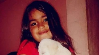 El 14 de junio de 2021, Guadalupe Lucero, de cinco años, desapareció mientras jugaba frente a la casa de su tía en el barrio 544 Viviendas de la ciudad de San Luis