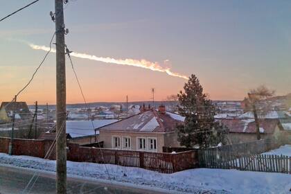El cielo de Chelyabinsk, Rusia, el 15 de febrero de 2013