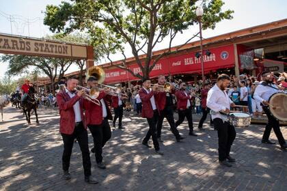 El 15 de septiembre, los Fort Worth Stockyards serán testigos del tradicional Desfile de las Fiestas Patrias (Imagen de fortworth)
