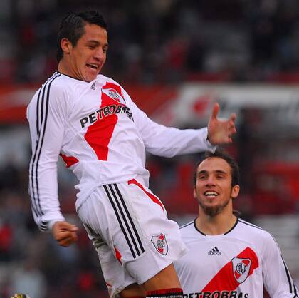 El 16-09-2007 Alexis Sanchez festejó el segundo gol de River a Lanus por la 8ª fecha del Torneo Apertura