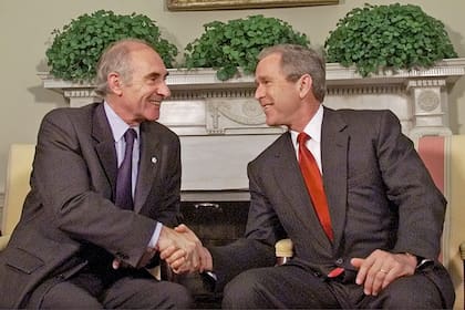 El 19 de abril del 2001, fue recibido en la Casa Blanca por el presidente de EE.UU., George Bush