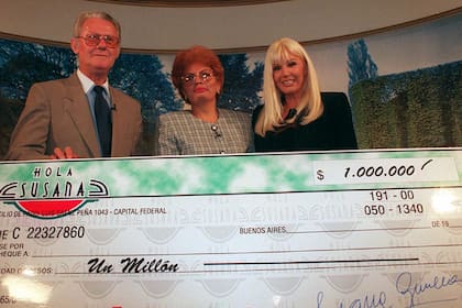 El 19 de diciembre de 1996, Susana Giménez le entregó el premio del millón de dólares a Irma Velázquez