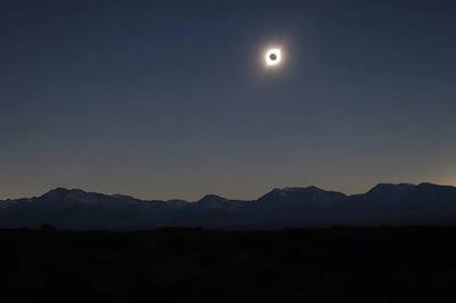 El 2 de octubre se podrá observar un eclipse solar anular en dos regiones de América del Sur