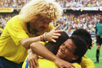 El 20 de julio de 1997 Anthony De Avila festeja con el legendario Carlos Valderrama el gol del triunfo de Colombia ante Ecuador; tras el partido le dedicó el tanto a los hermanos Rodríguez Orejuela y desde entonces se lo vinculó con el narcotráfico