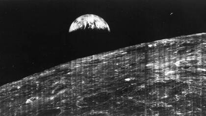 El 23 de agosto de 1966, el mundo recibió su primera visión de la Tierra tomada por una nave espacial desde la proximidad de la Luna
