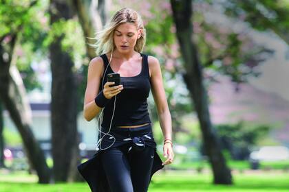 El 24 de febrero, ¡Hola! Argentina descubrió a Gisela haciendo ejercicios en Palermo. En ese momento, se rumoreaba que estaba embarazada. Y aunque ella dijo que el rumor fue una confusión –“la que está embarazada es Lorena, la hija de Daniel”–, estaba esperando su primer hijo.