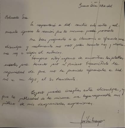 El 28 de abril de 1988, dos días después de haber insultado a Alfonsín durante un acto en Orán, José Luis Manzano le escribió esta carta a Ana María Foulkes, madre del entonces presidente, para pedirle disculpas.