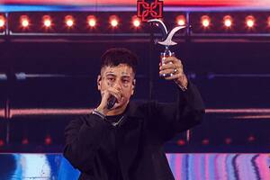 Duki fue ovacionado en el Festival de Viña del Mar y se alzó con la Gaviota de Oro