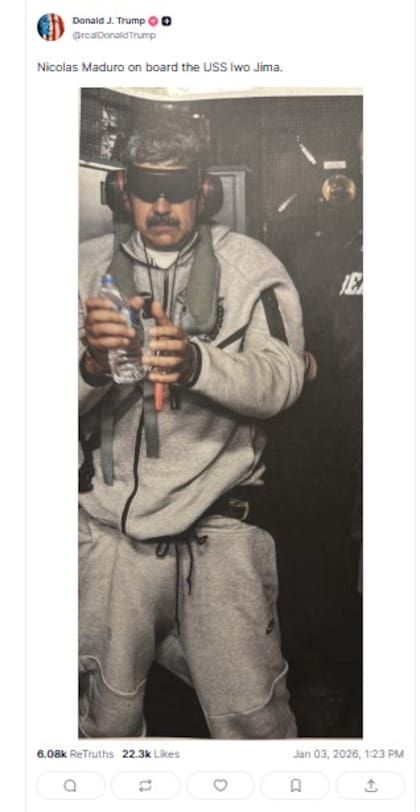 El 3 de enero, Donald Trump publicó la primera imagen tras la captura de Nicolás Maduro y la acompañó con el texto "a bordo del USS Iwo Jima"