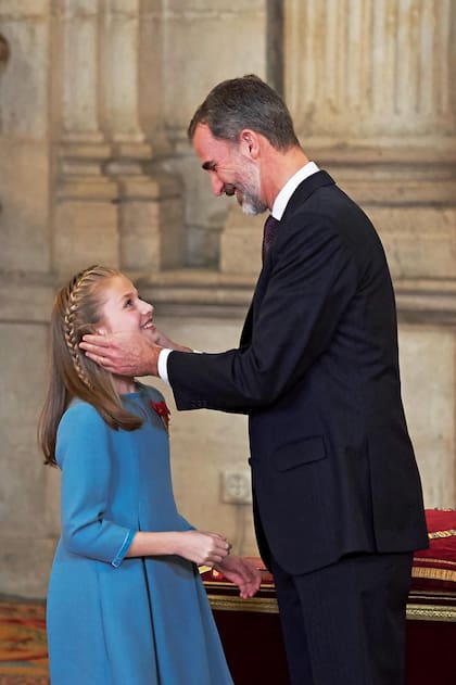 El 30 de enero de 2018, aceptó la máxima condecoración de la Corona
española, creada en el siglo XV por Felipe III de Borgoña.