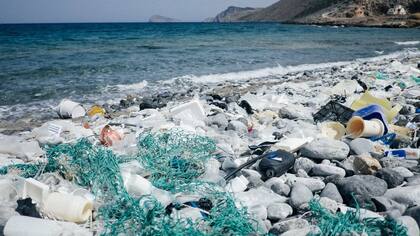 El 40% de los plásticos que ingresan a los mares ingresan desde la costa