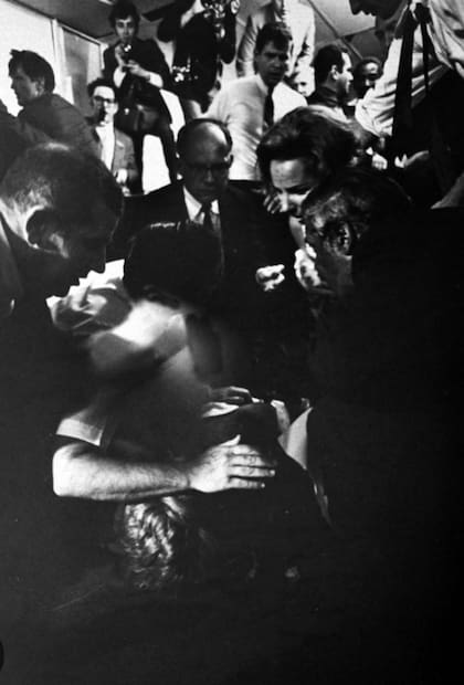 El 5 de junio de 1968, embarazada de tres meses, Ethel estaba junto de su marido cuando Sirhan Bishara Sirhan le disparó