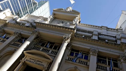 La fachada del BCRA, en el microcentro porteño