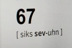 Cuál es el significado de “6-7″, la palabra viral de 2025 elegida por Dictionary