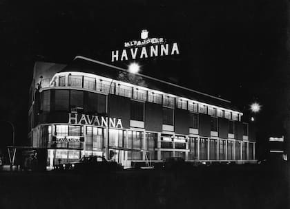 El 6 de enero de 1948 abrió la empresa Havanna
