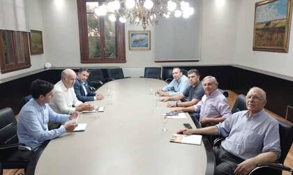 El 6 de marzo en Agricultura, Sergio Iraeta se reunió con Ricardo Maciel (director por Misiones), Ramón Rodríguez (producción), Gerardo Vallejos (director por cooperativas y "a cargo" del INYM) y Jorge Haddad (producción). Iraeta hizo foco en la necesidad de remover la resolución que limitaba el crecimiento de nuevos yerbales