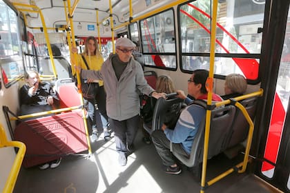 Las primeras unidades estaban pintadas de amarillo y marrón