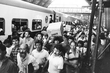 El 70% de los recorridos de trenes en el país se redujeron después de la privatización en los 90