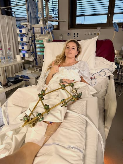 El 8 de febrero Vonn sufrió una caída en la pista Olimpia delle Tofane; se fracturó la pierna izquierda y fue operada cuatro veces (Foto: Instagram @lindseyvonn)