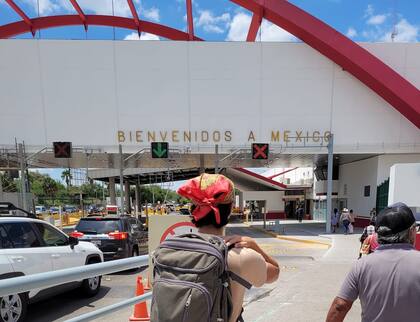 El 80% del tráfico peatonal de Brownsville utiliza el puente existente para ir del centro de Brownsville a Matamoros y viceversa