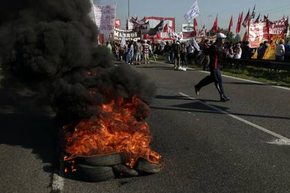 El 9 de junio habrá piquetes y paro de transporte público