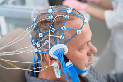 El 97% de las 30 empresas analizadas por Neurorights Foundation comparten datos cerebrales de dispositivos para sueño/concentración con terceros