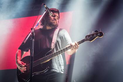 Ostentando su crecimiento como referente del indie argentino dentro de la grilla de Cosquín Rock, El Mató hizo uso de su espacio de privilegio con un show lleno de clásicos como “El tesoro”, “Mi próximo movimiento” y “Chica rutera”