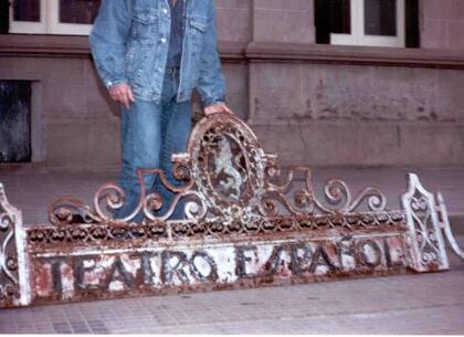 El abandono de 30 años había dejado el Teatro Español en muy mal estado.