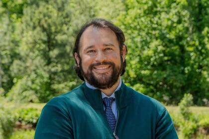 El abogado de inmigración Andrés López recomendó un plazo estimado para presentar la solicitud con tiempo