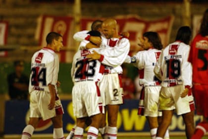 Morquio tuvo un paso destacado por Huracán, donde compartió plantel con un joven Daniel "Rolfi" Montenegro