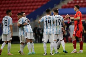 Paso al frente: la Argentina le ganó bien a Uruguay 1 a 0 y lo celebra con ganas en la Copa América