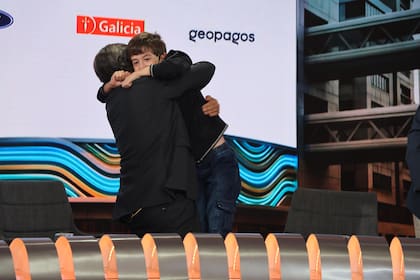 El abrazo final con Del Rio