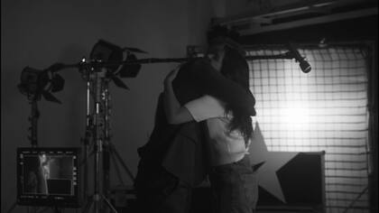 El abrazo final de la entrevista de Alejandro Fantino con la China Suárez