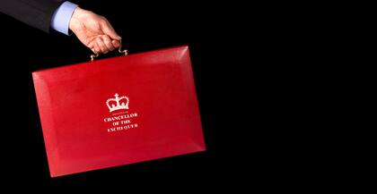 El abultado presupuesto de la monarquía quedó en la mira en una época de lata inflación que afecta a una gran parte de los británicos