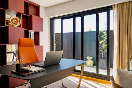 El acabado Negro Microtexturado —cada vez más presente en proyectos contemporáneos— aporta personalidad.