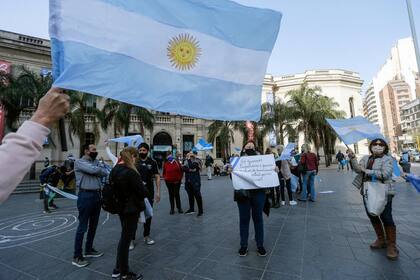 El acampe frente al Patio Olmos en la ciudad de Córdoba