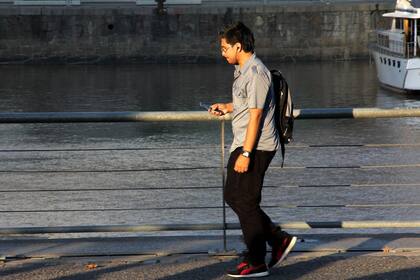 El acceso a Internet desde smartphones y dispositivos móviles ganan terreno mientras que las conexiones desde computadoras personales retrocede entre las preferencias de los usuarios argentinos