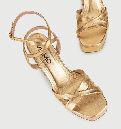 El accesorio perfecto para cerrar cualquier look de fiesta.