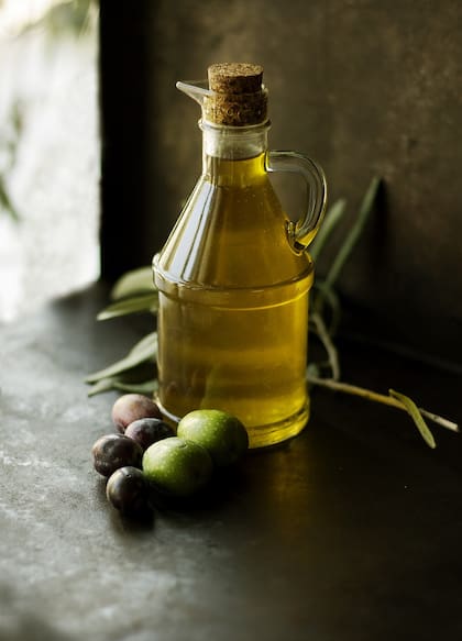 El aceite de oliva y la palta son alimentos muy saludables para incluir en la dieta (Foto ilustrativa: PIXABAY)