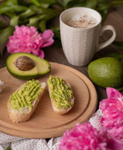 El aceite de plata se obtiene del prensado de la pulpa. Se lo consigue en botella o en spray