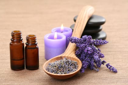 El aceite esencial de lavanda favorece la relajación y la conexión espiritual