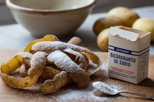 Por qué recomiendan licuar cáscara de papa con bicarbonato