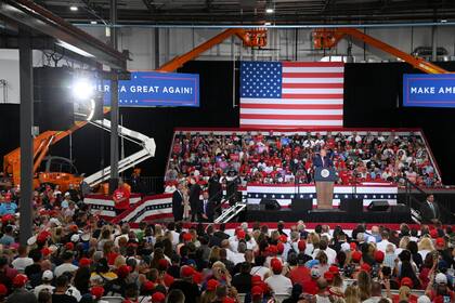 El acto de campaña de Trump en una fábrica en Henderson, Nevada, en las afueras de Las Vegas