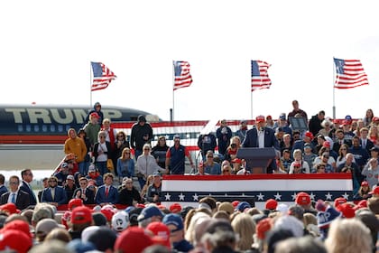 El acto de campaña de Trump en Vandalia, Ohio (Photo by KAMIL KRZACZYNSKI / AFP)