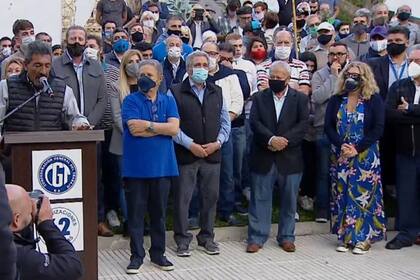 El PJ disidente, en el acto del 17 de octubre, con Barrionuevo, Acuña y Duhalde