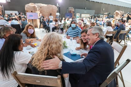 El acto de hoy rompió con la tradicional disposición