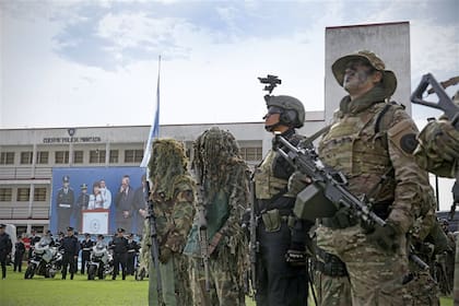 El acto de presentación de la “nueva” Federal, en la sede del Cuerpo de Policía Montada, en Palermo
