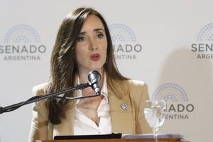 El acto por el Día del Profesor en el Salón Azul del Senado fue encabezado por la vicepresidenta Victoria Villarruel